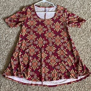 Lularoe perfect tee Top (like new)
